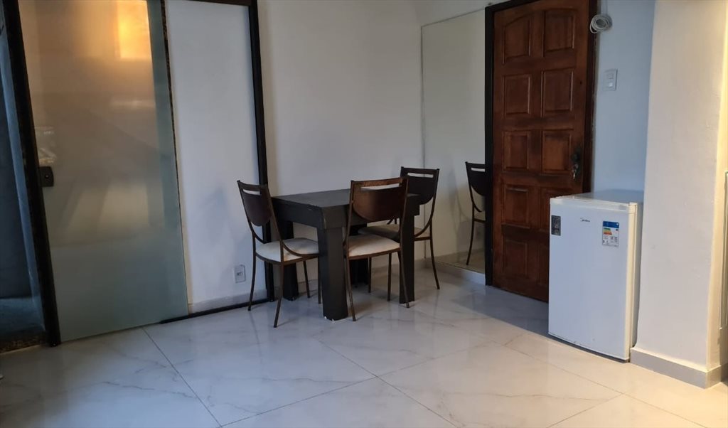Apt inteiro no Coração do Centro / Cinelândia - Quartos em Rua Francisco Serrador, Centro | Roomgo - Image 4