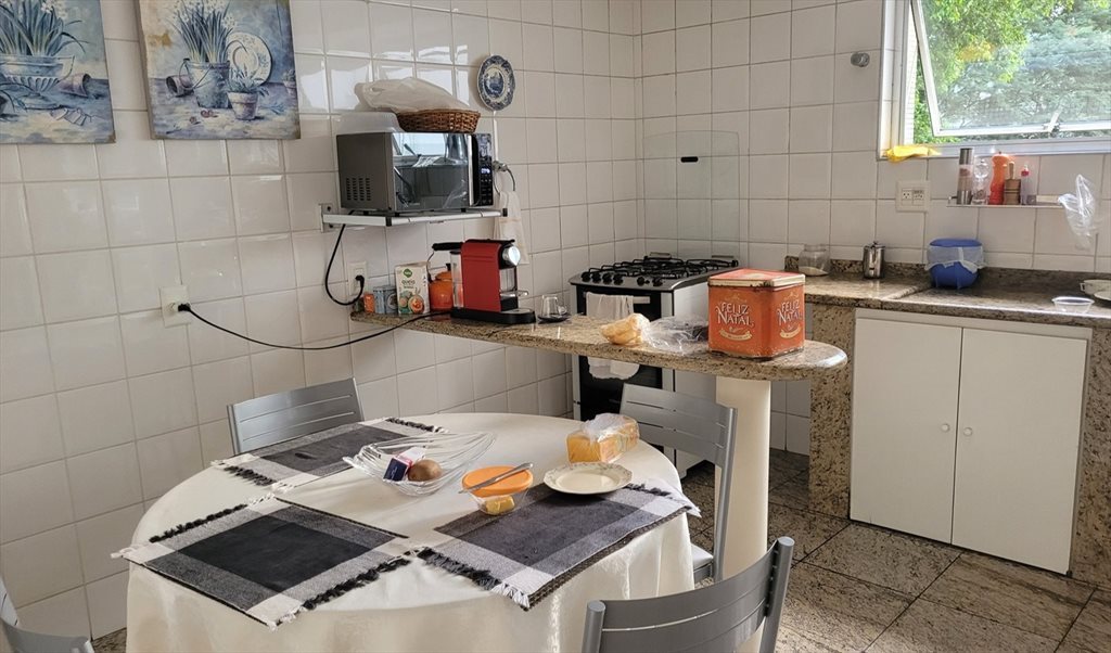 Quarto Higienopolis - Quartos em Rua Conselheiro Brotero, Santa Cecilia | Roomgo - Image 3