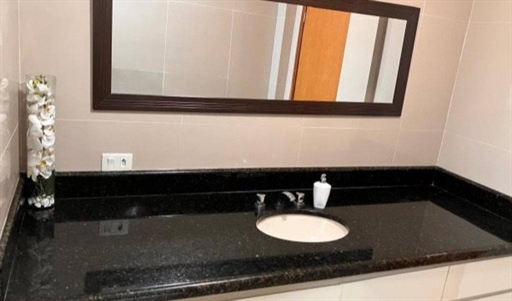 Alugo quarto no centro de Curitiba 1.200 - Quartos em Rua Tibagi, Centro | Roomgo - Image 7