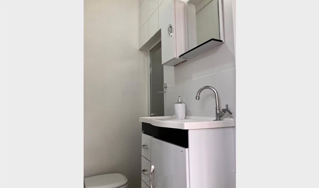 Alugo quarto no centro de Curitiba 1.200 - Quartos em Rua Tibagi, Centro | Roomgo - Image 8