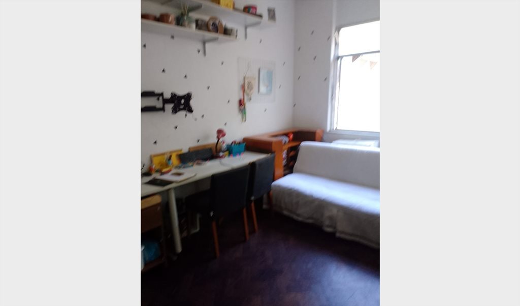 Um Quarto na Gloria - Somente Um Rapaz - Quartos em Rua Conde de Lages, Lapa | Roomgo - Image 4