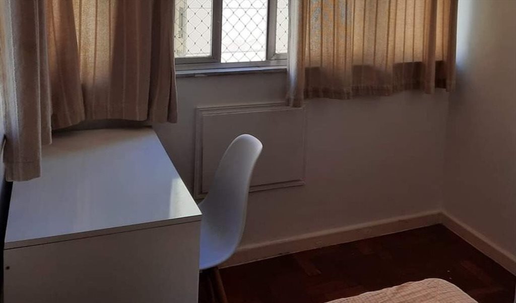 Encontrou seu quarto. - Quartos em Rua Marquês de Abrantes, Flamengo | Roomgo - Image 2
