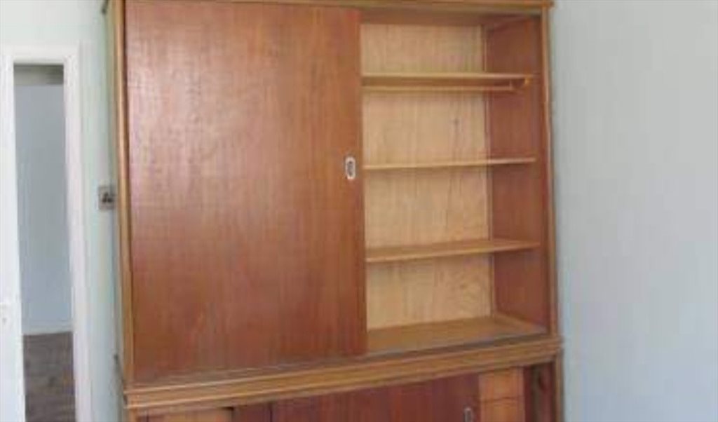 Encontrou seu quarto. - Quartos em Rua Marquês de Abrantes, Flamengo | Roomgo - Image 8