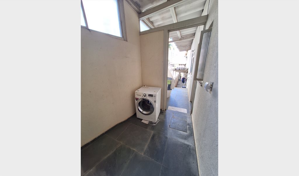 Casal COM AR, iluminado e ventilado - Quartos em Rua Conde de Linhares, Cidade Jardim | Roomgo - Image 6