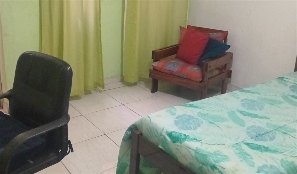 ALUGA QUARTO PARA RAPAZES ESTUDANTE - Quartos em Rua Almirante Cóchrane, Tijuca | Roomgo - Image 2