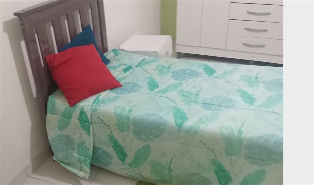 ALUGA QUARTO PARA RAPAZES ESTUDANTE - Quartos em Rua Almirante Cóchrane, Tijuca | Roomgo - Image 4
