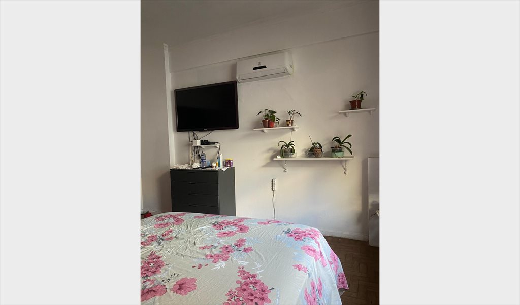 Quarto espaçoso na quadra da praia de Copacabana - Quartos em Rua Rodolfo Dantas, Copacabana | Roomgo - Image 2