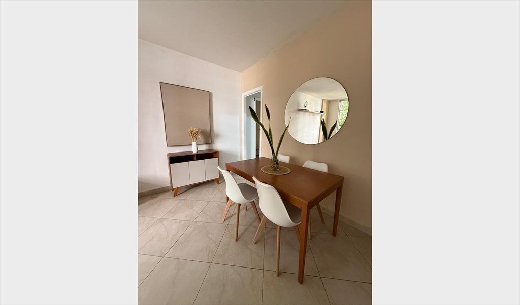 Alugo Quarto em Copacabana (Posto 2) - Quartos em Rua Belfort Roxo, Copacabana | Roomgo - Image 2