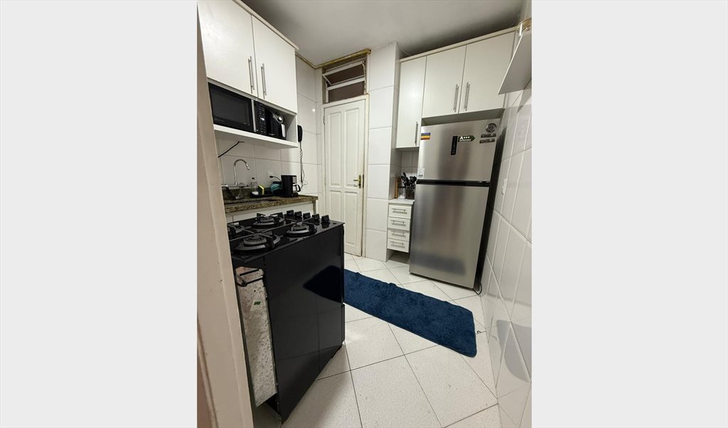 Alugo Quarto em Copacabana (Posto 2) - Quartos em Rua Belfort Roxo, Copacabana | Roomgo - Image 3