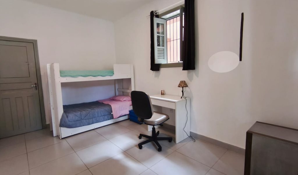 Quarto individual amplo em majestosa casa na Tijuca - Quartos em Rua Livreiro Francisco Alves, Tijuca | Roomgo - Image 4