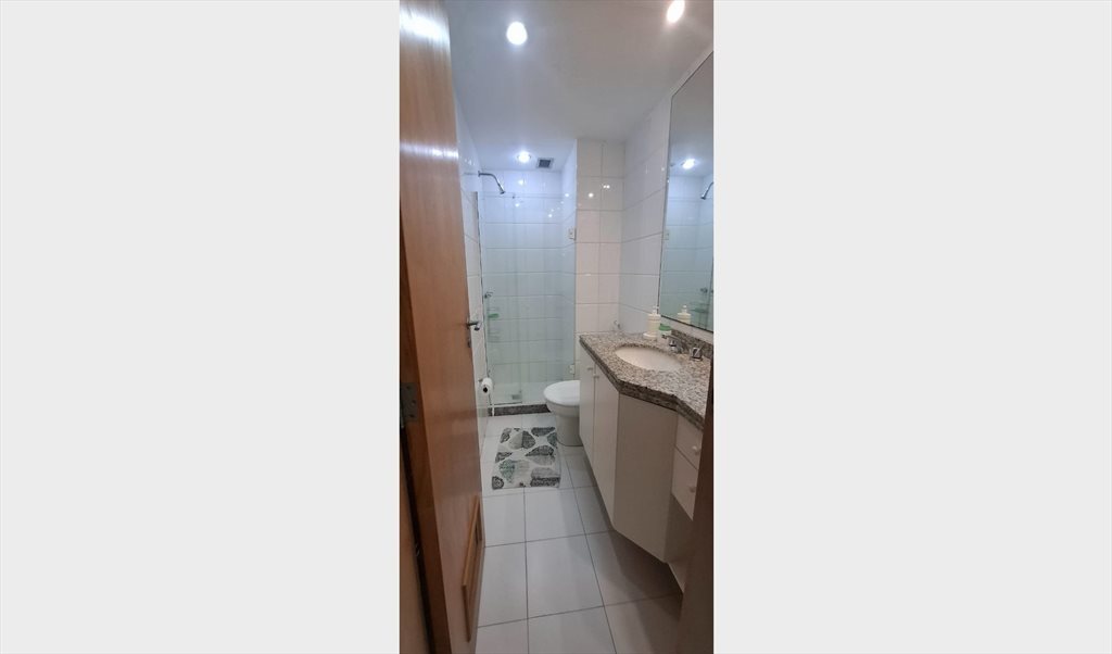 Apartamento inteiro junto metro  2 quartos suite varanda - Quartos em Rua Artur Bernardes, Catete | Roomgo - Image 8