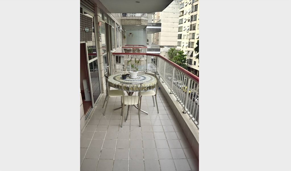 Quarto individual + reformado com banheiro privativo no ♥ do catete - Quartos em Rua Bento Lisboa, Catete | Roomgo - Image 4