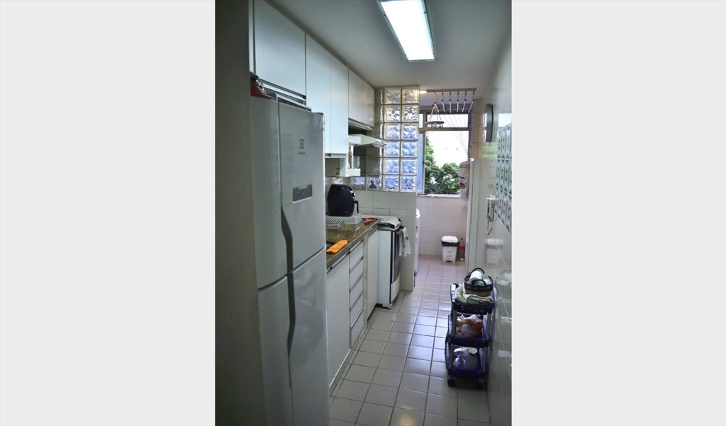 Quarto individual + reformado com banheiro privativo no ♥ do catete - Quartos em Rua Bento Lisboa, Catete | Roomgo - Image 7