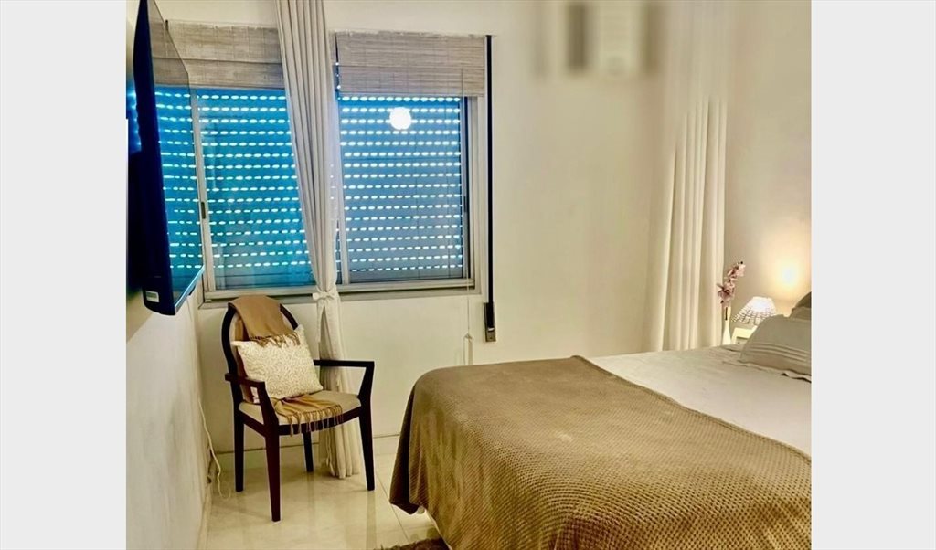 Quarto Feminino Individual - Quartos em Rua General Olympio Mourão Filho, Sao Conrado | Roomgo - Image 2