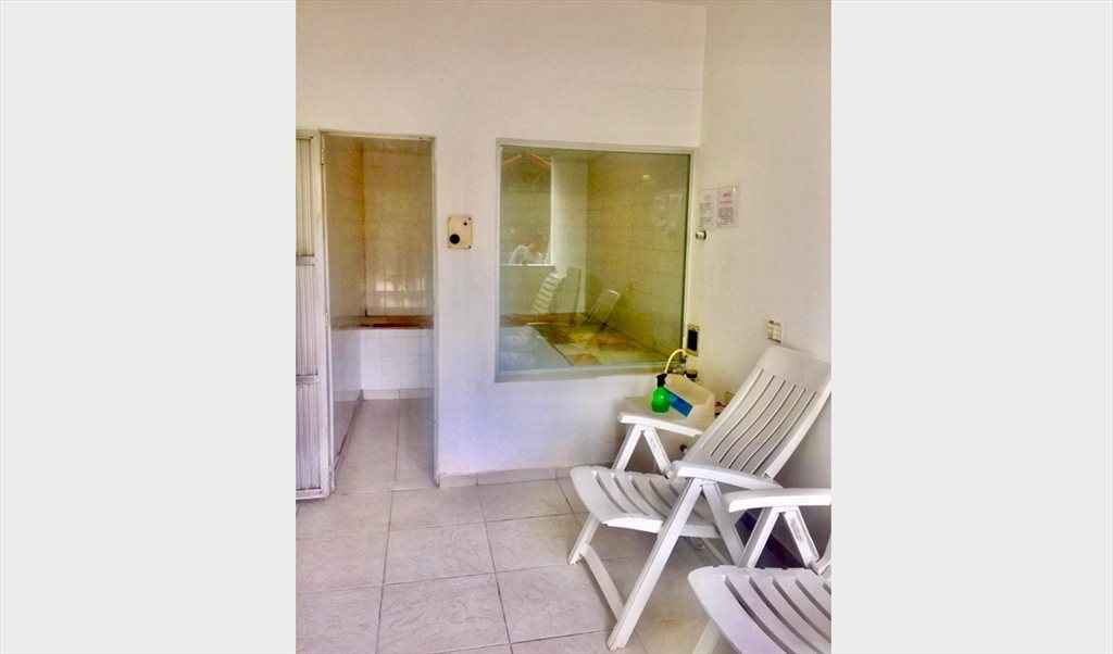 Quarto Feminino Individual - Quartos em Rua General Olympio Mourão Filho, Sao Conrado | Roomgo - Image 8