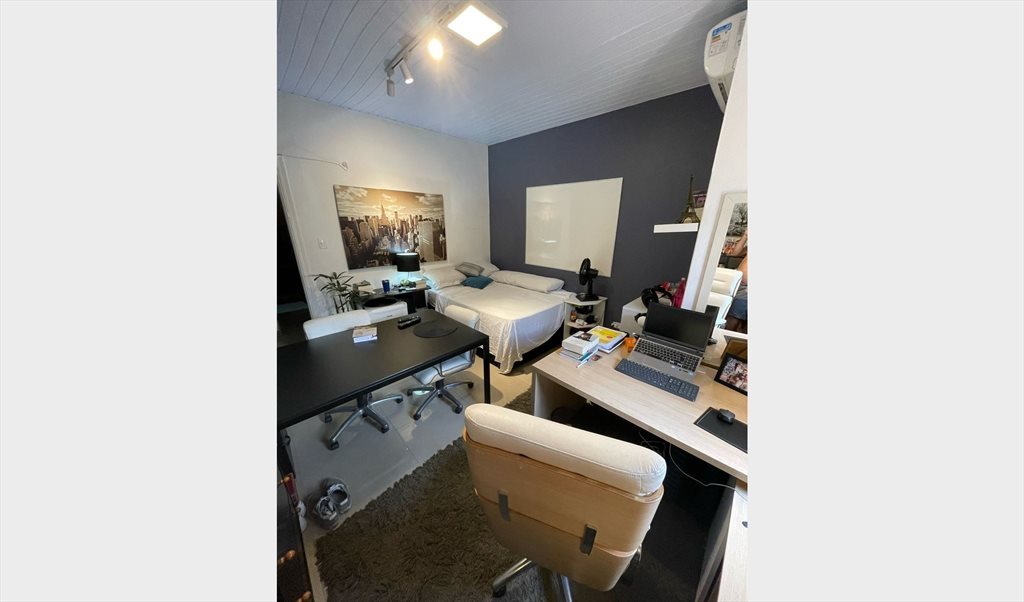 Quarto muito amplo com excelente home office - Quartos em Rua Doutor César Castiglioni Junior, Casa Verde | Roomgo - Image 3