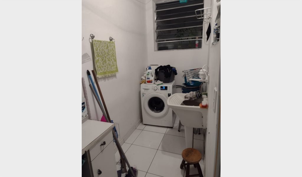 Quarto muito amplo com excelente home office - Quartos em Rua Doutor César Castiglioni Junior, Casa Verde | Roomgo - Image 6