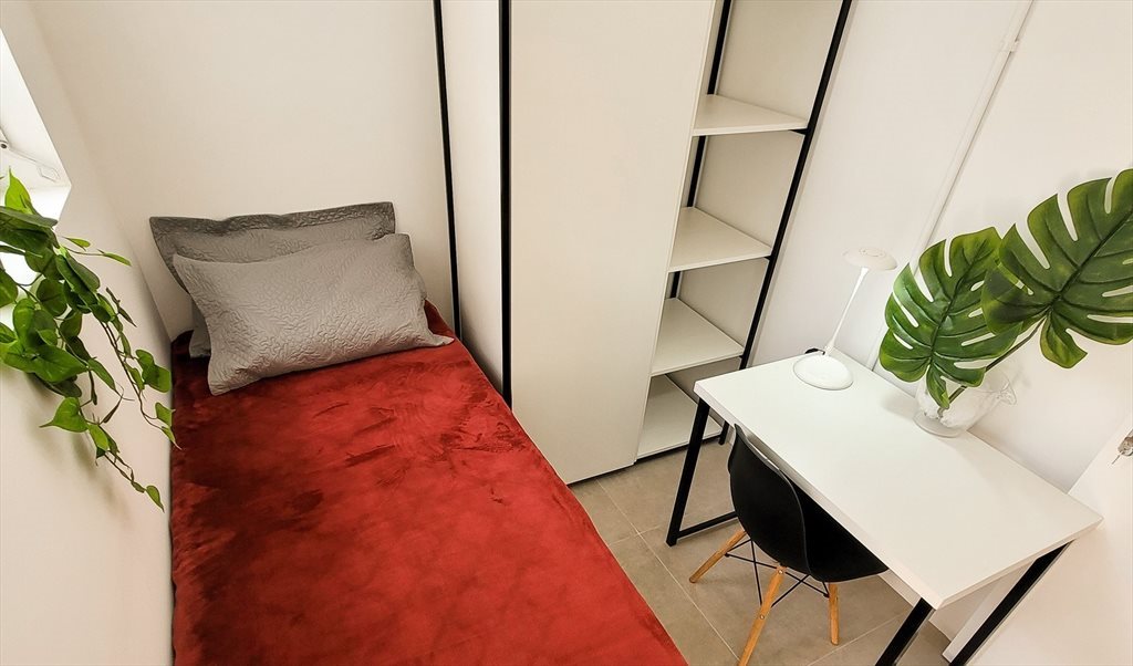 QUARTO COM AR NO BOM FIM - Quartos em Rua Fernandes Vieira, Bonfim | Roomgo - Image 2