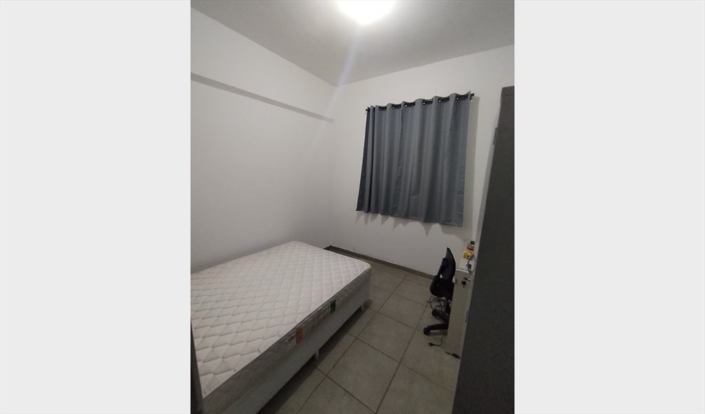 Quarto individual feminino centro 650,00 - Quartos em Rua Rio Grande do Sul, Centro | Roomgo - Image 2