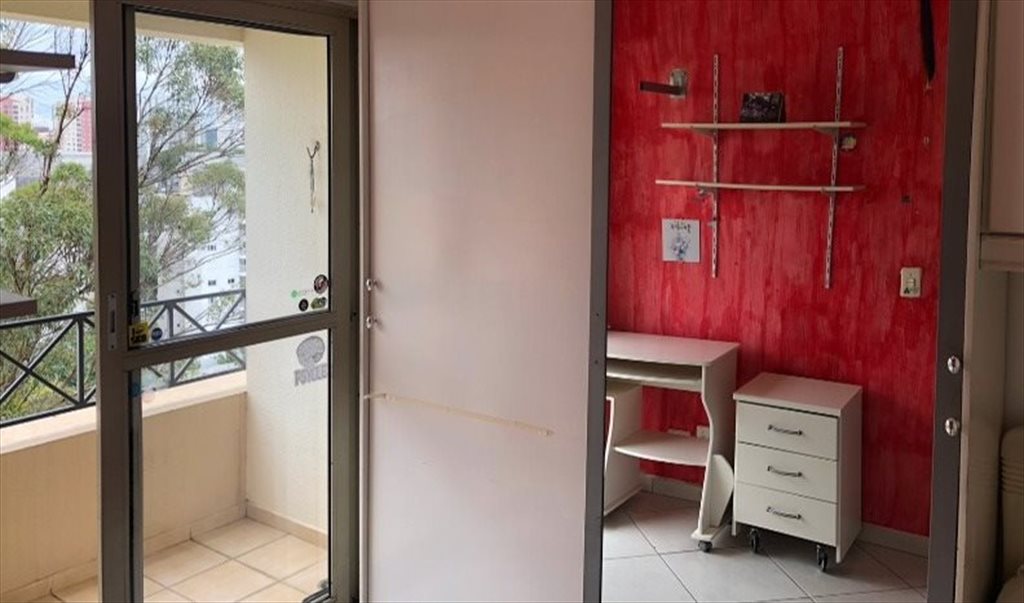 Quarto com sacada - Quartos em Rua Geraldo de Mendonça Mello, Vila Isa | Roomgo - Image 2