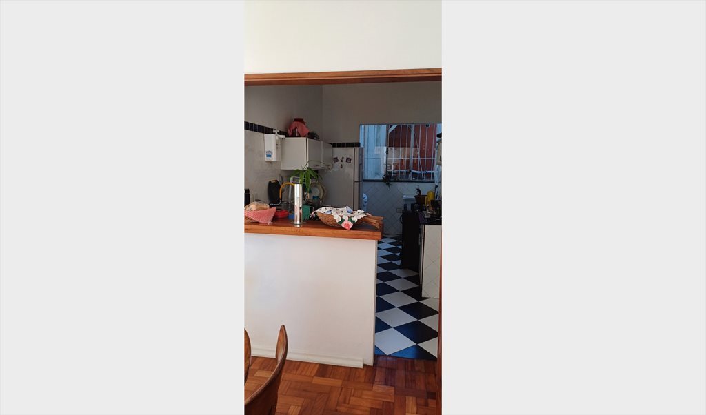 Quarto grande com janelão - Quartos em Rua Pacheco Leão, Jardim Botanico | Roomgo - Image 6