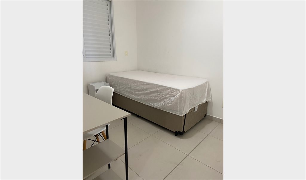 Dividir apartamento - Quartos em Rua Ubatuba, Centro | Roomgo - Image 2