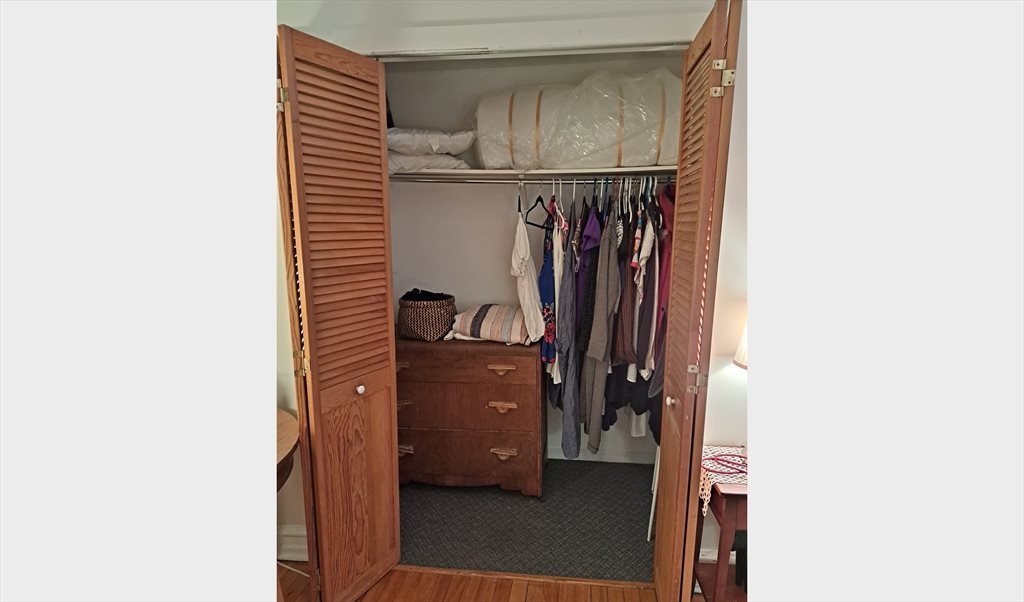 Room for rent in Av Somerville, Lower Westmount - Very well located room - Image 6