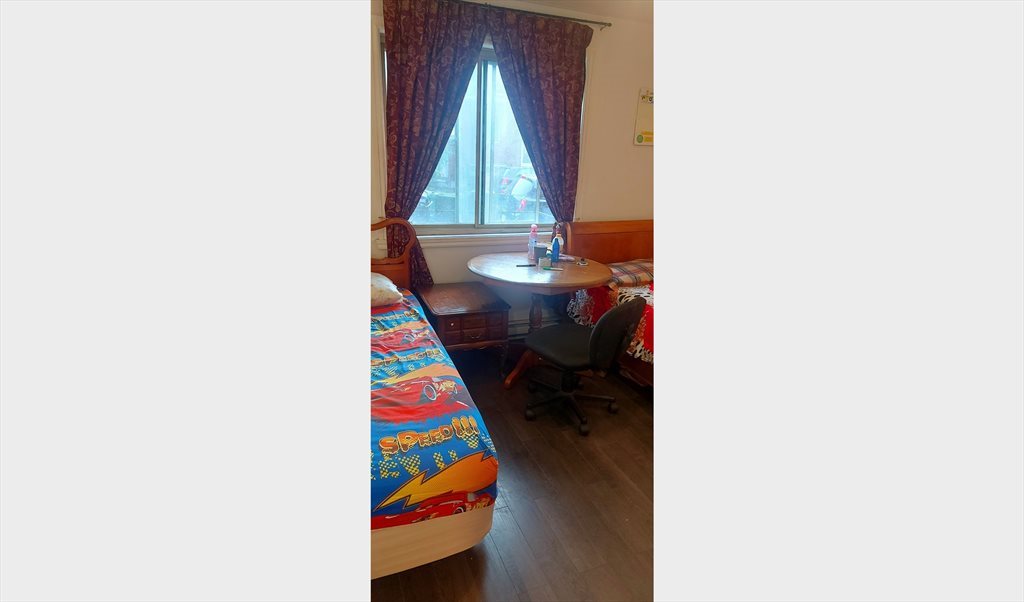 Room for rent in Av Querbes, Park Extension - Private Personal room/Room for 2 girls,or for 1 in Shared, near Metro Parc/Frontenac/Saint Michal - Image 5