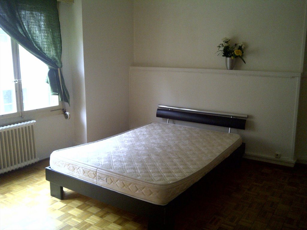 Colocation à Rue du Seyon, Neuchâtel - Neuchâtel-centre : Studio en zone piétonne à louer (meublé ou non) | Roomgo - Image 2