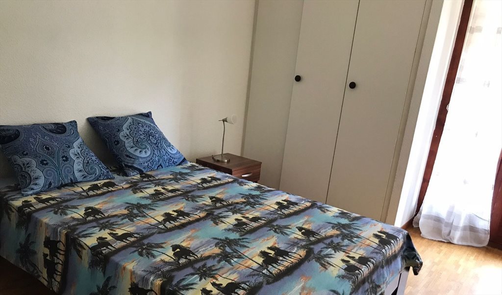 Colocation à Rue de la Servette, Servette-Poterie - chambre servette | Roomgo - Image 2