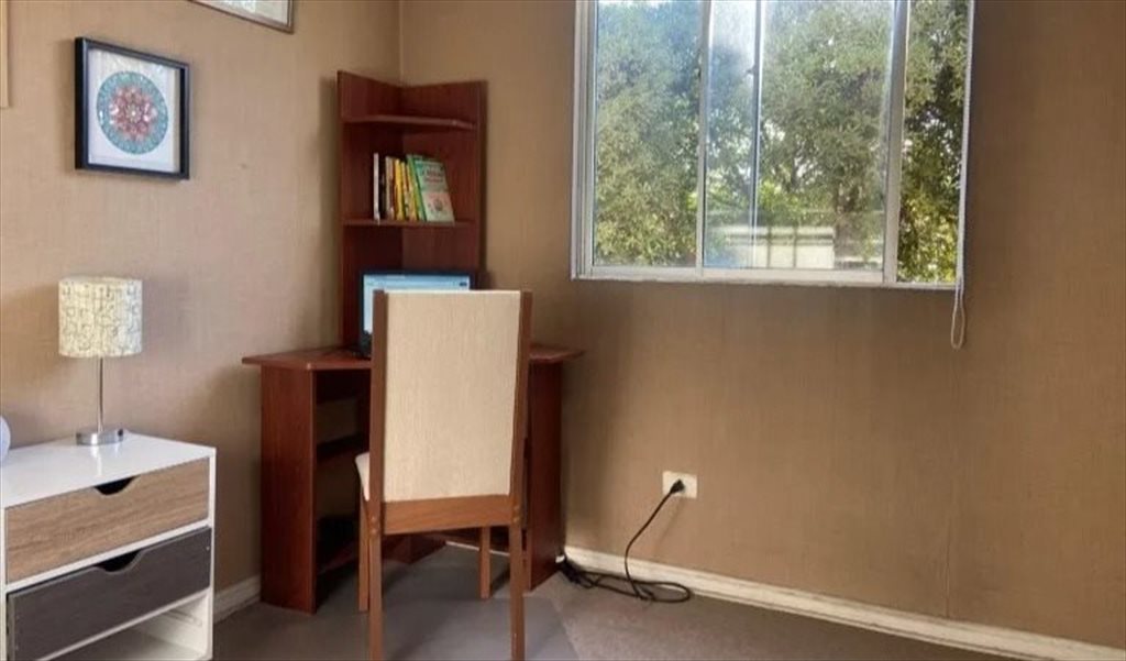 Pieza en arriendo en Isla Portezuelo, Santa Corina - Arriendo piezas amobladas /Condominio Jardines del Valle. | CompartoDepto - Image 4