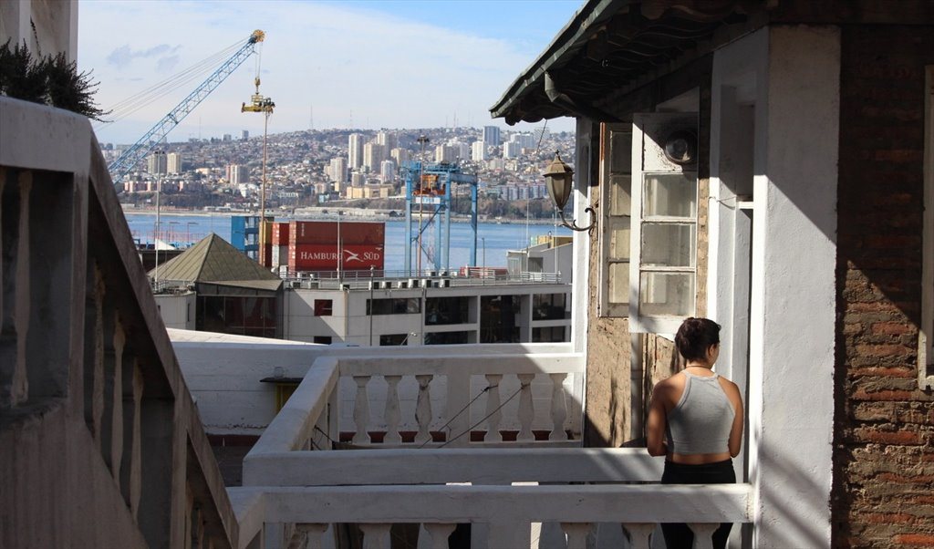 Pieza en arriendo en Carampangue, Valparaíso - Habitaciones, casa acogedora  en plan de Valparaíso. | CompartoDepto - Image 2