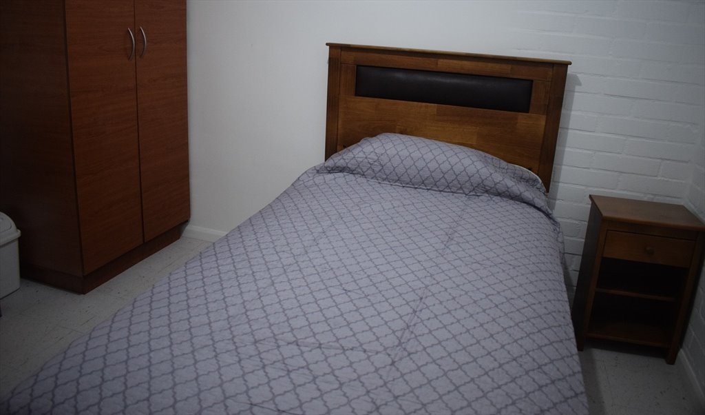 Pieza en arriendo en José Miguel Carrera, Recoleta - Confortables amplias modernas  y cómodas habitaciones se arriendan | CompartoDepto - Image 6