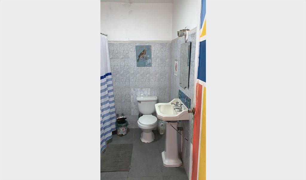 Pieza en arriendo en Toesca, Ejército - Casa compartida Santiago Centro | CompartoDepto - Image 4