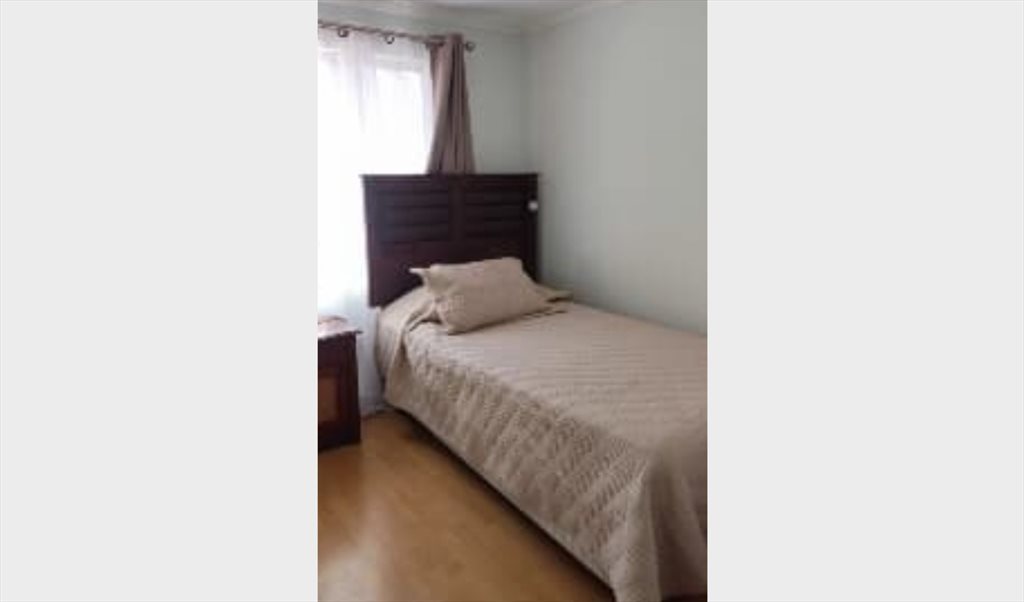 Pieza en arriendo en Santo Domingo, Moneda - Se arrienda.. excelente dormitorio amoblado | CompartoDepto - Image 2