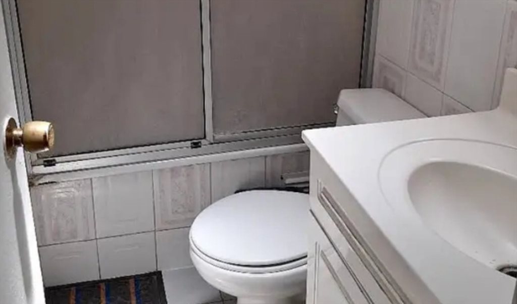 Pieza en arriendo en Santo Domingo, Moneda - Se arrienda.. excelente dormitorio amoblado | CompartoDepto - Image 4