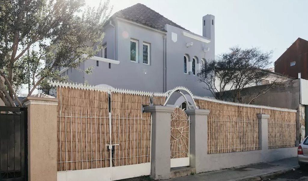 Pieza en arriendo en General Ekdhal, Cerro San Cristóbal - Pieza 2 en Casona Caracola | CompartoDepto - Image 8