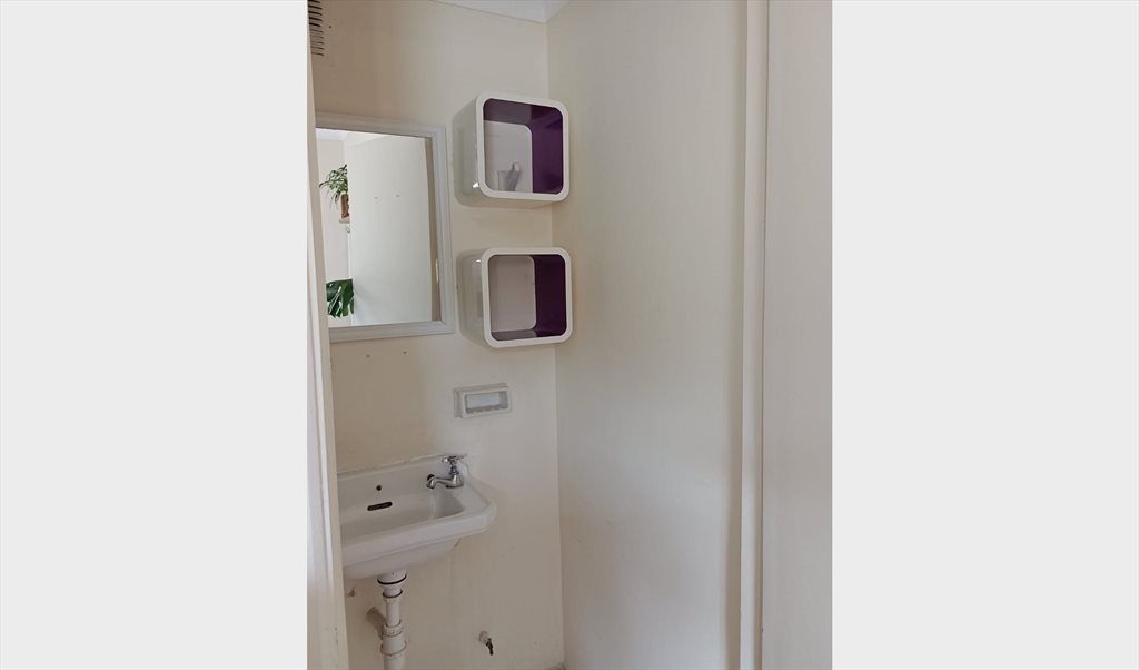 Pieza en arriendo en Dublé Almeyda, Crescente Errázuriz - Cómoda pieza en Ñuñoa a pasos del metro Monseñor Eyzaguirre | CompartoDepto - Image 5