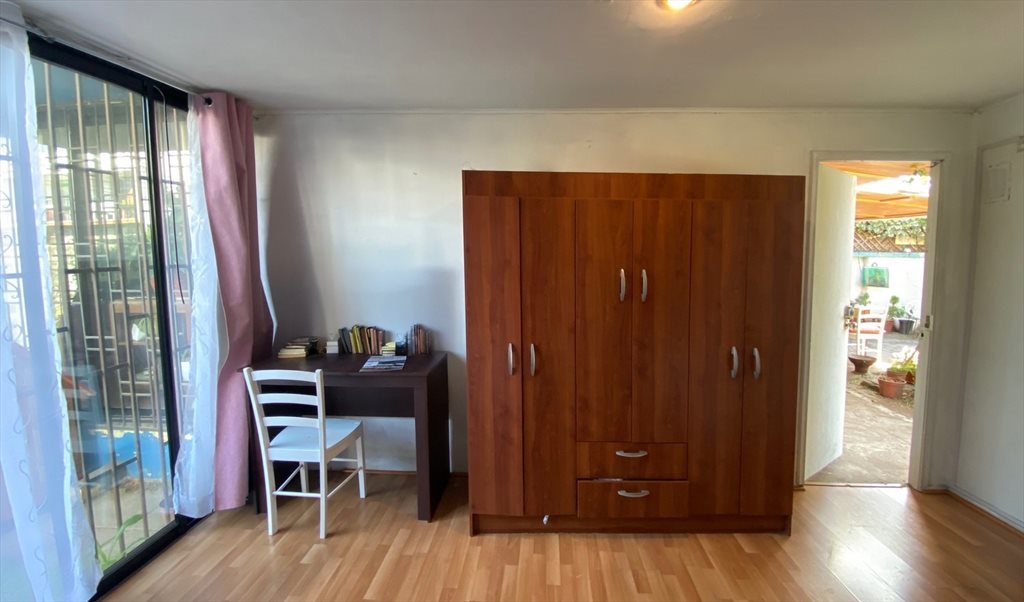 Pieza en arriendo en Pasaje El Cobre, Chacra Valparaíso - Espacio independiente con baño privado en Ñuñoa | CompartoDepto - Image 2