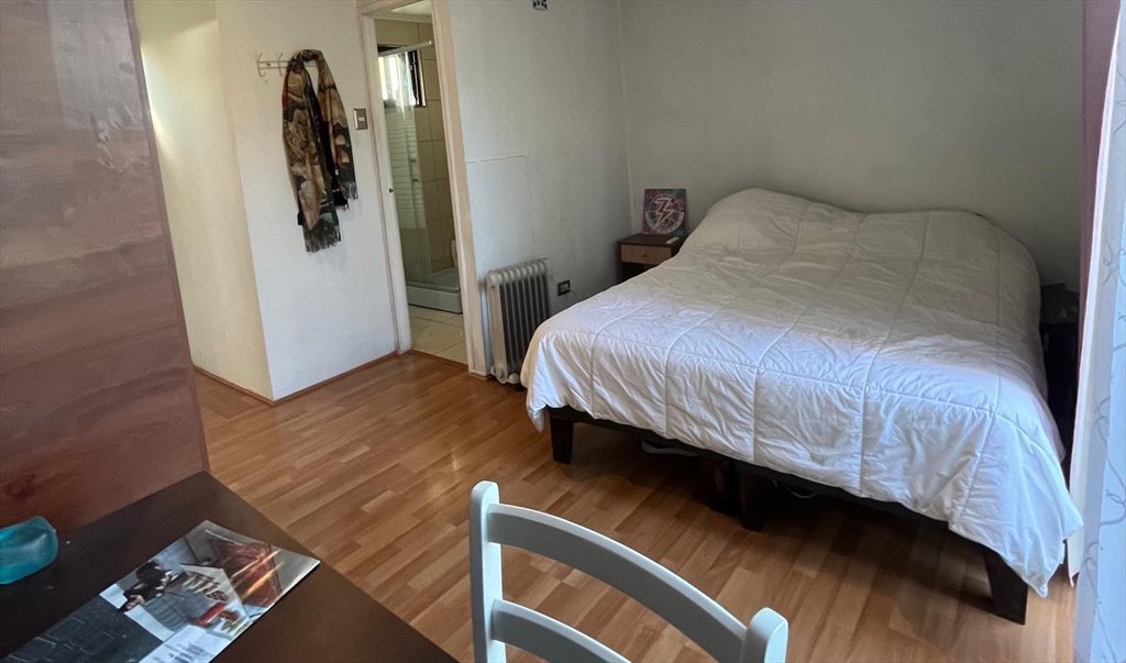 Pieza en arriendo en Pasaje El Cobre, Chacra Valparaíso - Espacio independiente con baño privado en Ñuñoa | CompartoDepto - Image 3