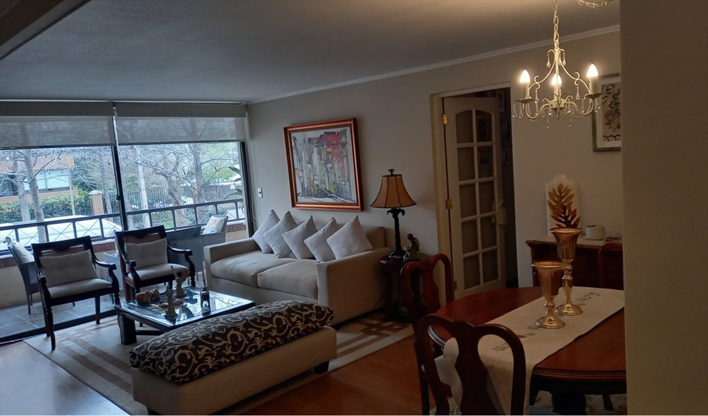 Pieza en arriendo en Sebastián Elcano, Las Condes - Habitación Cercana al Metro Línea 1, en departamento de 95mts2 | CompartoDepto - Image 2