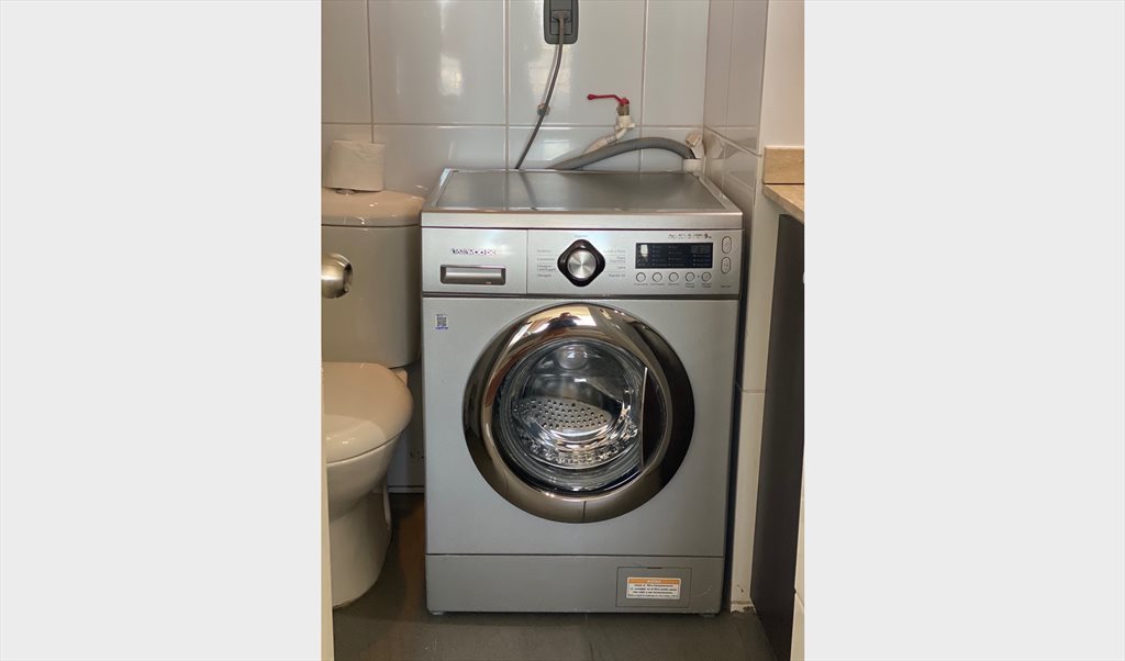 Pieza en arriendo en Monjitas, Moneda - Depto 1 Dormitorio, 1 Baño / Sector Bellas Artes | CompartoDepto - Image 5