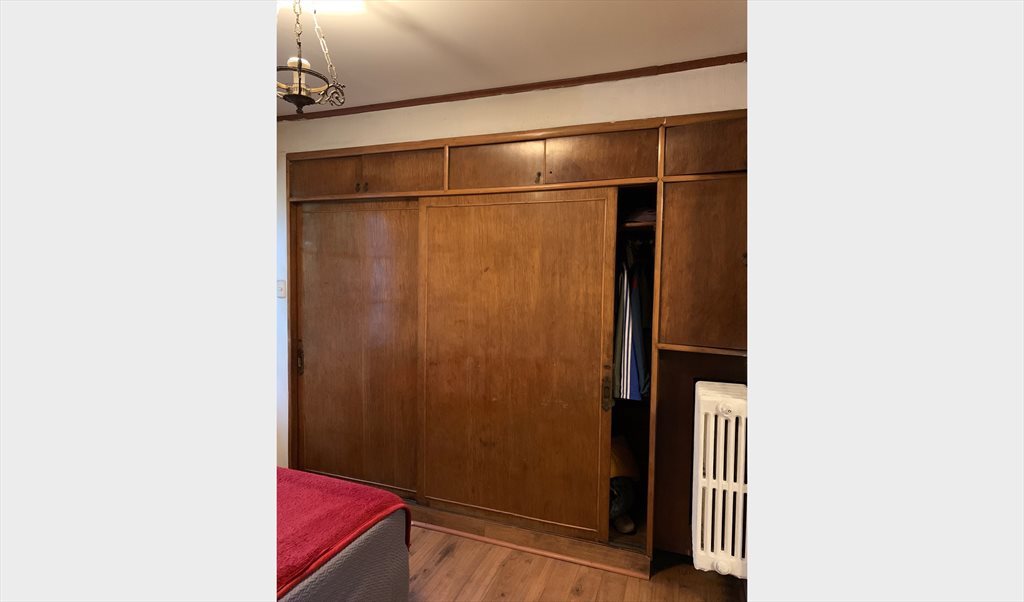 Pieza en arriendo en Jesús, Lynch Norte - Pieza amplia para vivir o taller/oficina en casa campo a pasos del metro | CompartoDepto - Image 4