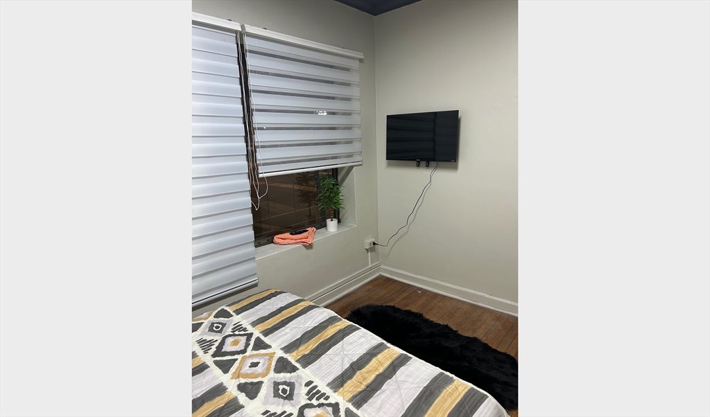 Pieza en arriendo en Alférez Real, Condell - Arriendo habitaciones mensuales en providencia | CompartoDepto - Image 4