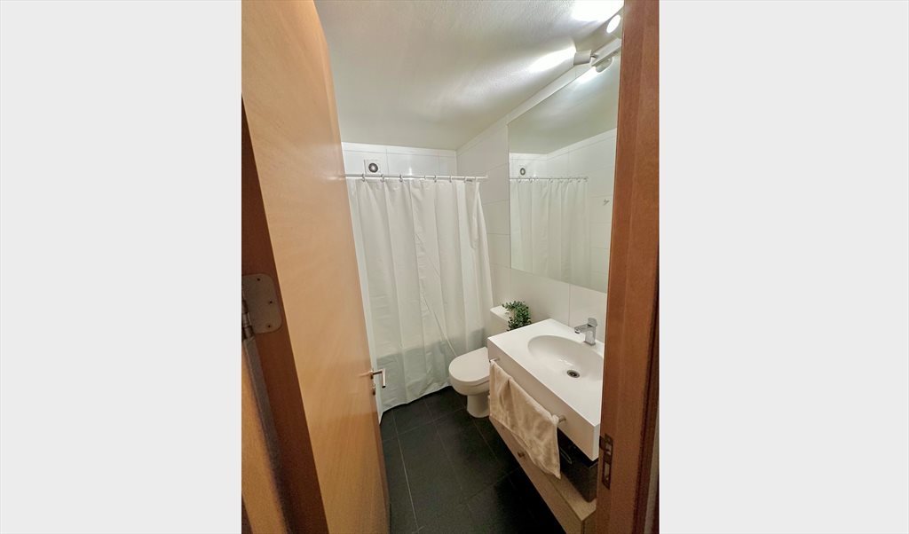 Pieza en arriendo en Felipe II, Vaticano - Habitación Amplia en Las Condes | CompartoDepto - Image 3