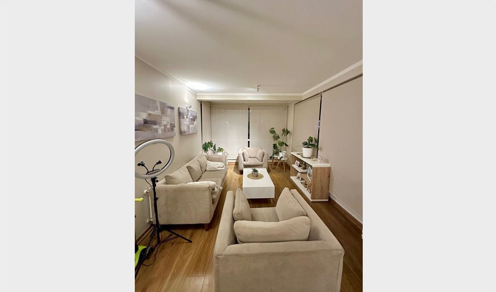 Pieza en arriendo en Felipe II, Vaticano - Habitación Amplia en Las Condes | CompartoDepto - Image 4
