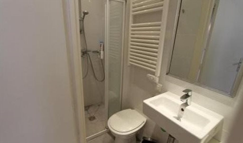 Pieza en arriendo en Avenida Padre Hurtado Norte, Las Condes - Hermoso Estudio a 15 minutos del metro dominicano a pie_ Las Condes | CompartoDepto - Image 3