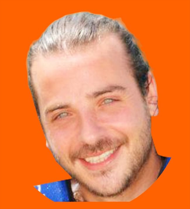 Eduardo Guillermo - Profesional - Hombre - Santiago Centro - Image 1