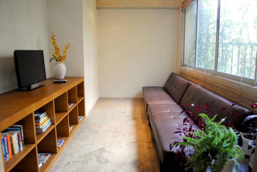 Habitacion en arriendo en Carrera 4, Santa Fé - Estudio Privado Sencillo en La Macarena | CompartoApto - Image 4