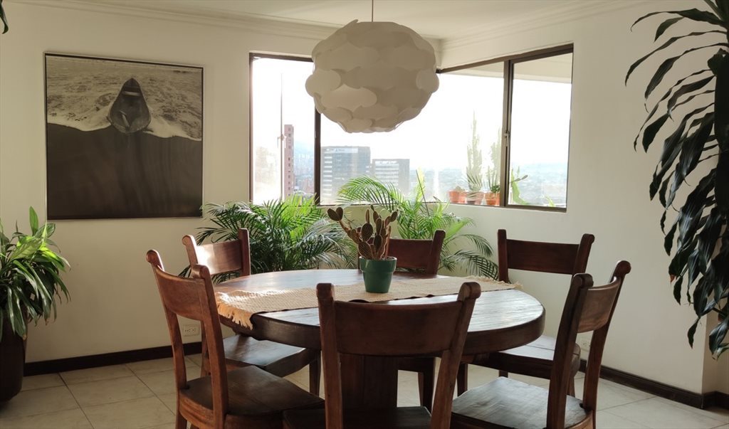 Habitacion en arriendo en Carrera 41, Castropol - Habitación con baño privado en Poblado | CompartoApto - Image 6